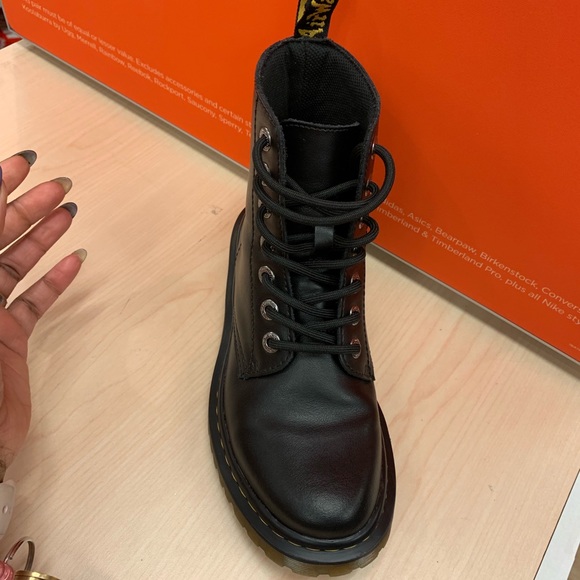 Dr. Marten Boots - Picture 2 of 7